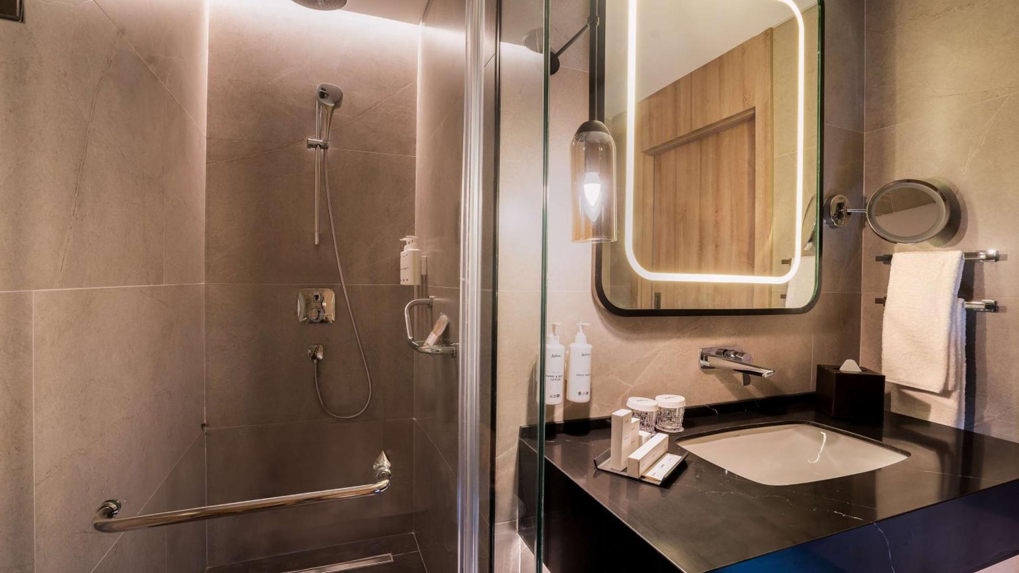 Radisson Hotel Istanbul Merter Dış mekan fotoğraf